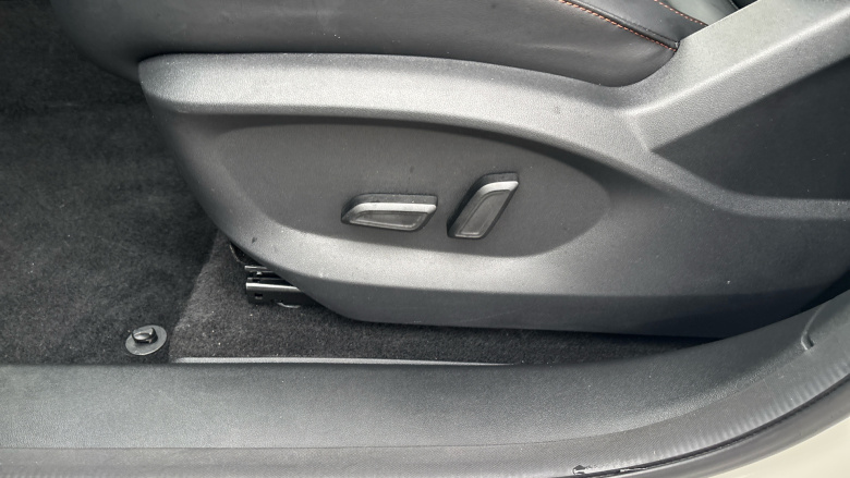 MG HS 1.5 T-GDI Trophy 5dr DCT Petrol Hatchback